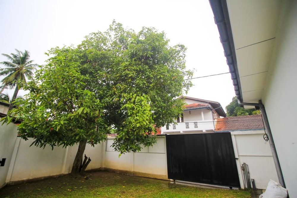 Ambasewana Mansion