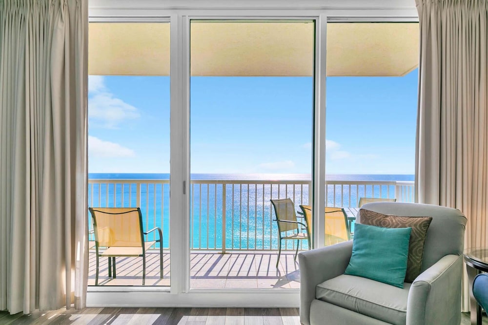 Majestic Beach Towers 2-1801