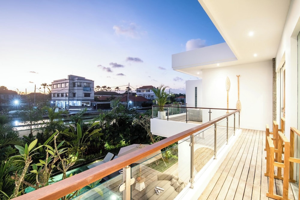 Brand New 4br Villa 400 to Finns Canggu
