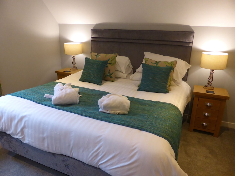 Lord Galloway 37 With Hot Tub, Newton Stewart view 3