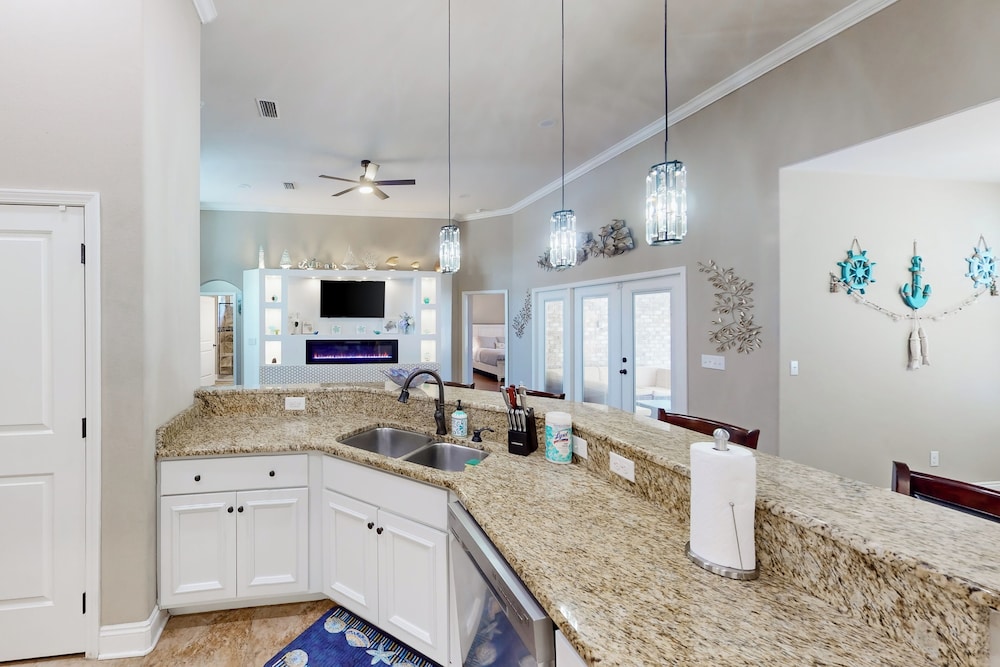Spacious 5BR w/ Patio & W/D Near Beach