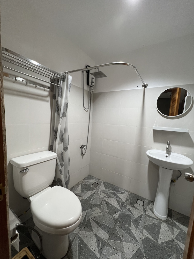 Cebu Vacations - HappyNest Hostel Cebu - Property Image 5