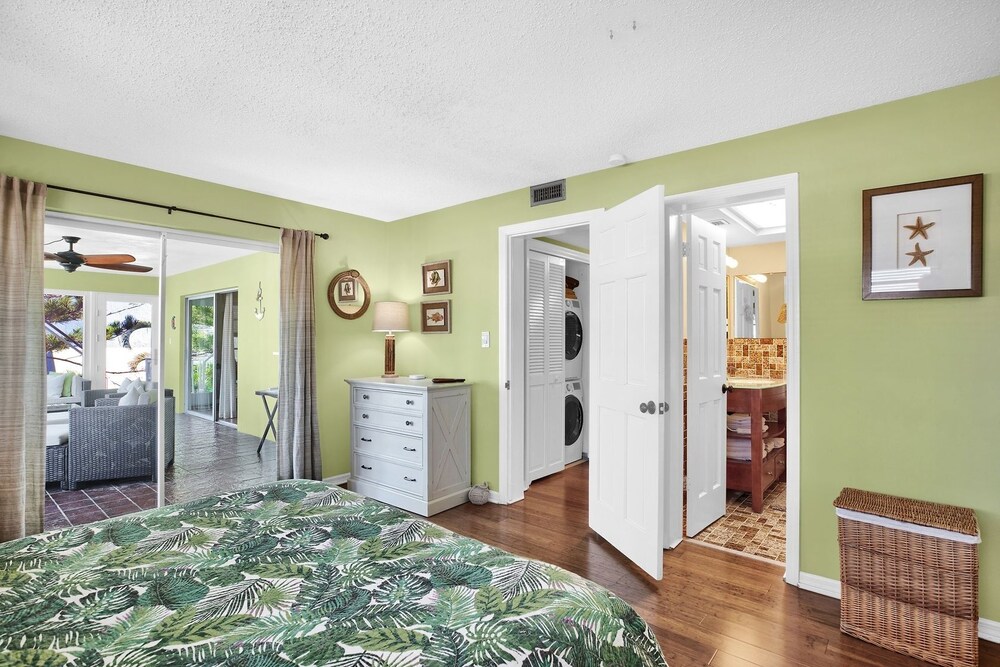 Delightful Vacation Home Located In The Popular Islamorada Neighborhood Of Port Antigua. 3 Bedroom Home by RedAwning