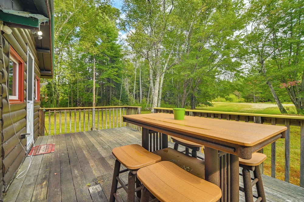 Deck + Fire Pit: Nature Lover's Retreat in Maine!