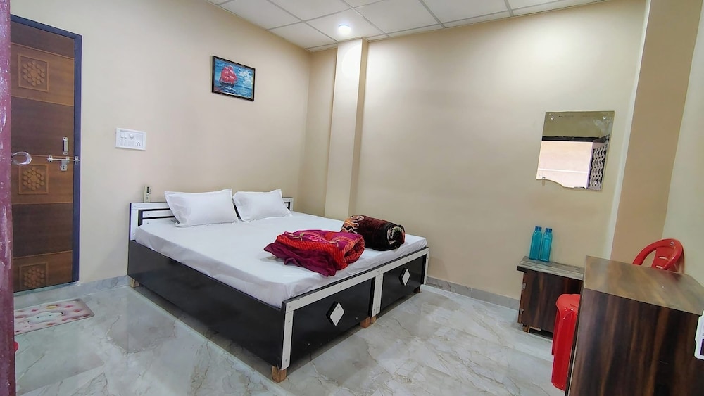 SHRI KRISHNA HOTEL