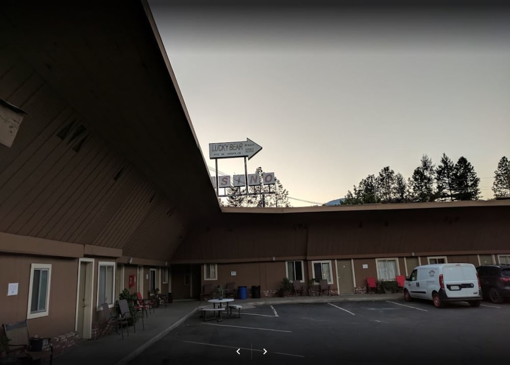 Bigfoot Motel