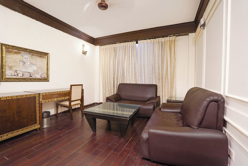 Fabhotel Nfc Royale