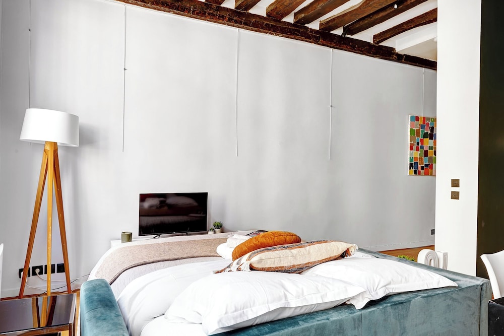 Chic 1BR Near Le Marais & Picasso Museum