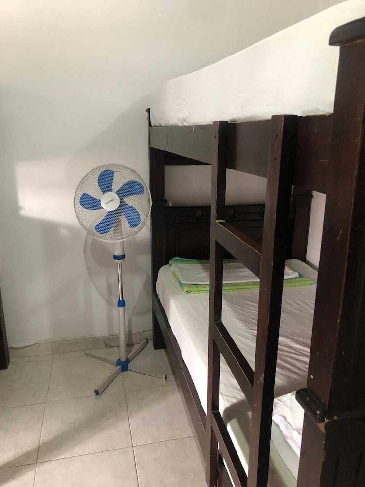 Memphis Hostal - Hostel