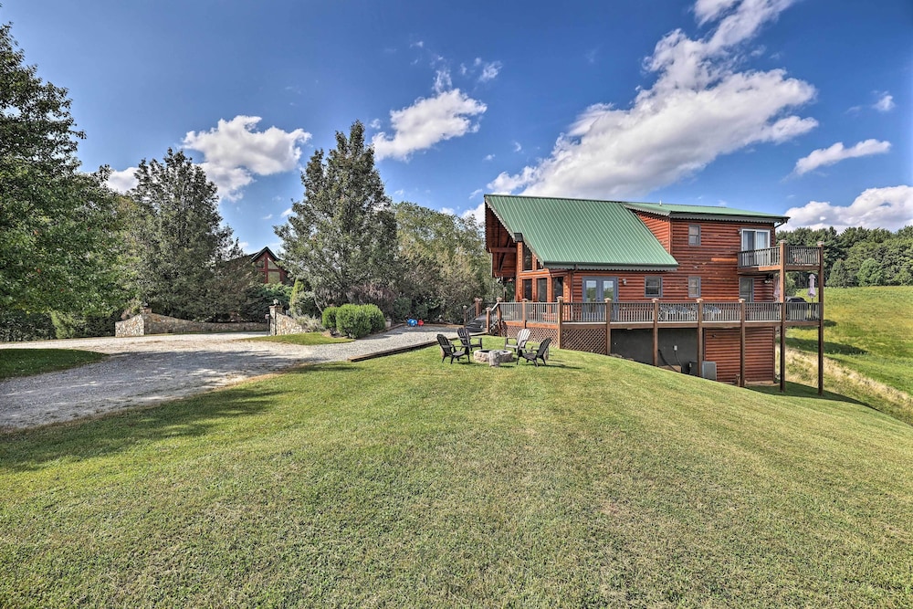 Piney Creek Mountain-view Cabin w/ Wraparound Deck view 5
