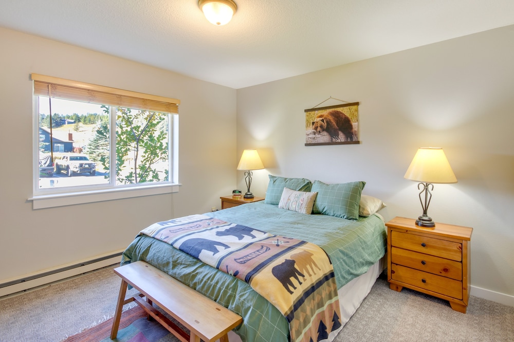 Big Sky Condo - Patio, Fireplace & Mountain Views view 5