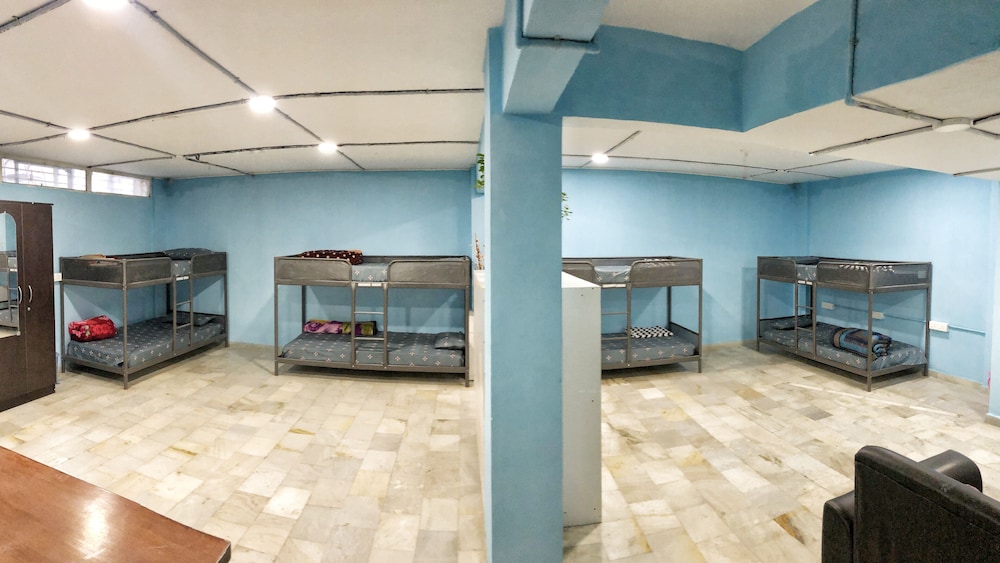 Urban Nomads - Hostel view 2