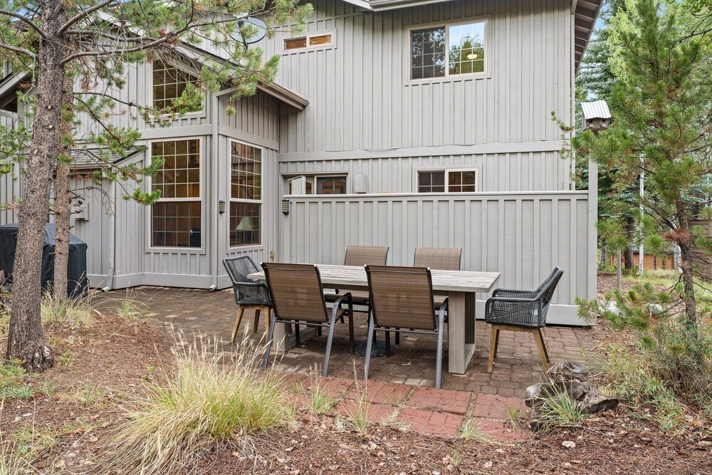 4 Tan Oak Lane 5 Bedroom Home