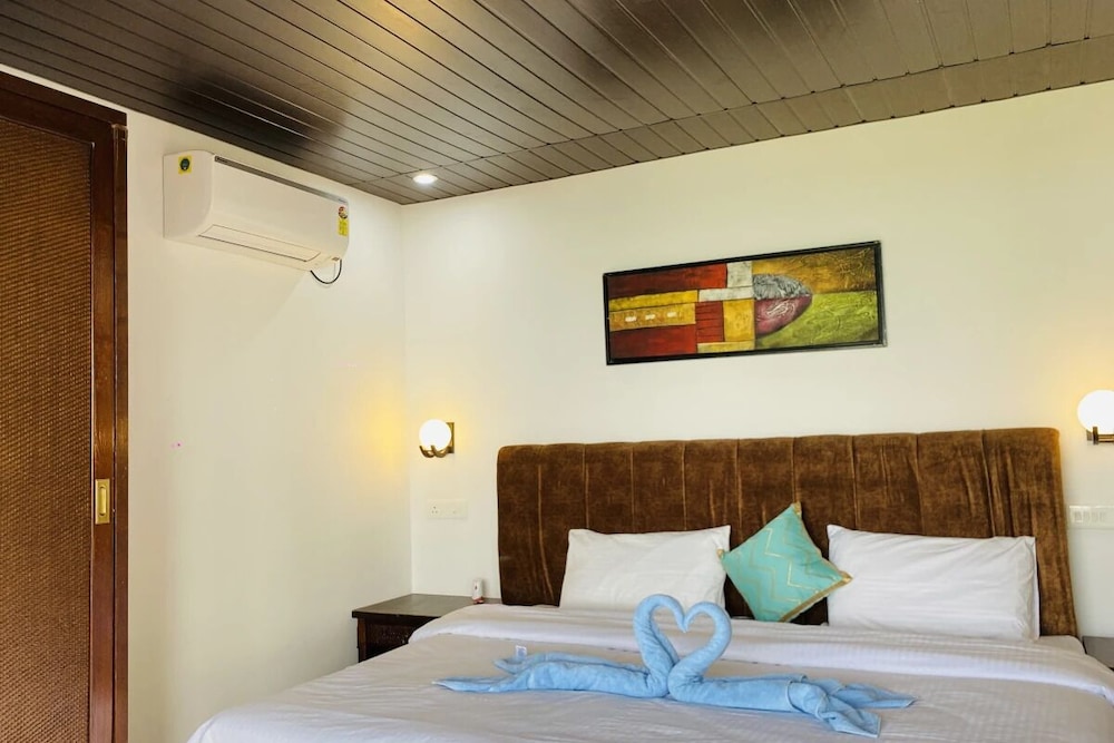 Grand Sea Shades Goa