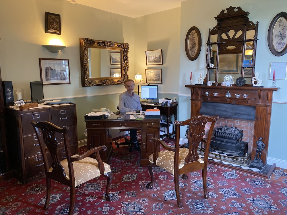 Waterford Vacations - The Coach House - Property Image 2