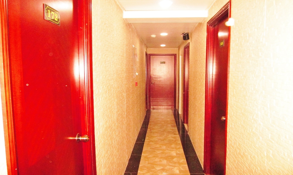 New Shanghai Guest House - Image 2