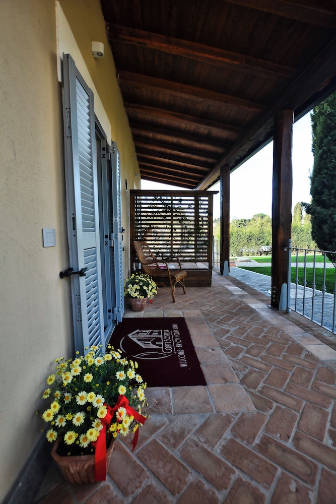 Corte Sospesa Guest House & Spa