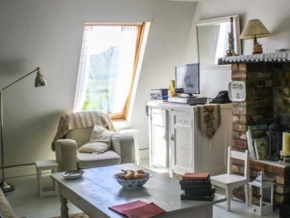 Greenhills Cottage 2 view 5