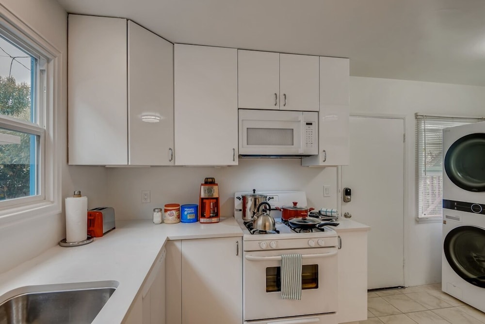 Walk To Beach 2BR Top Location - AA