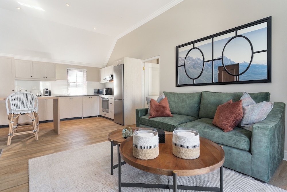 Winelands Golf Lodges at De Zalze