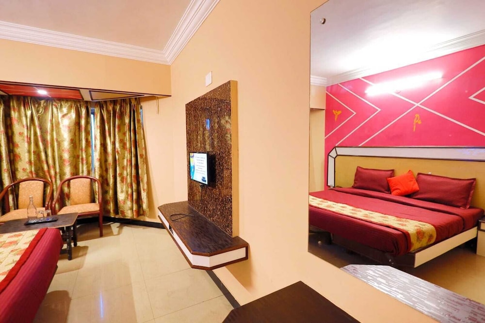 Hotel Sapphire Paradise