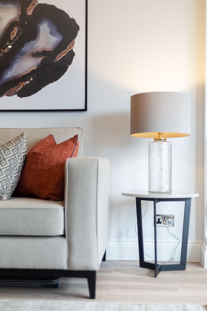 The Carlyle - Elegant Serviced Apartments
