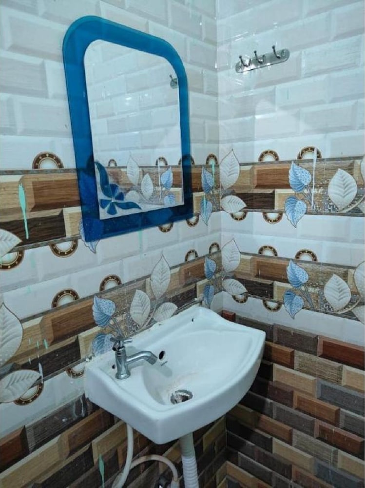 Hotel Maa Parvati Residency - Chitrakoot
