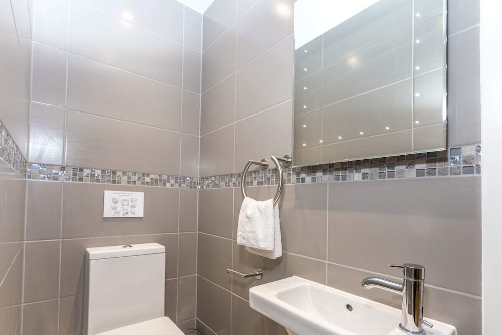 The Sweet Mews - Big & Bright 4bdr Mews Home in Ideal Location