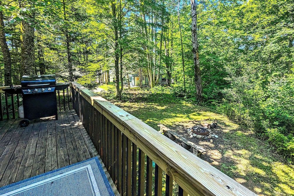 13 Mi to Slopes: Elmira Cabin w/ Amenities view 5