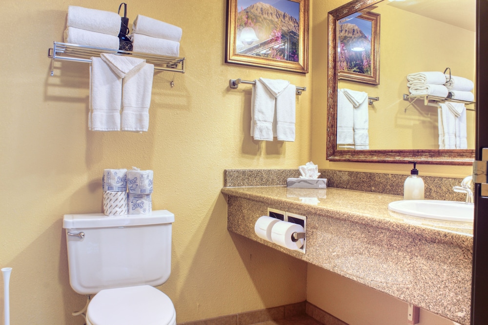 The Grand Lodge by Traverse Hospitality (No Resort Fees)