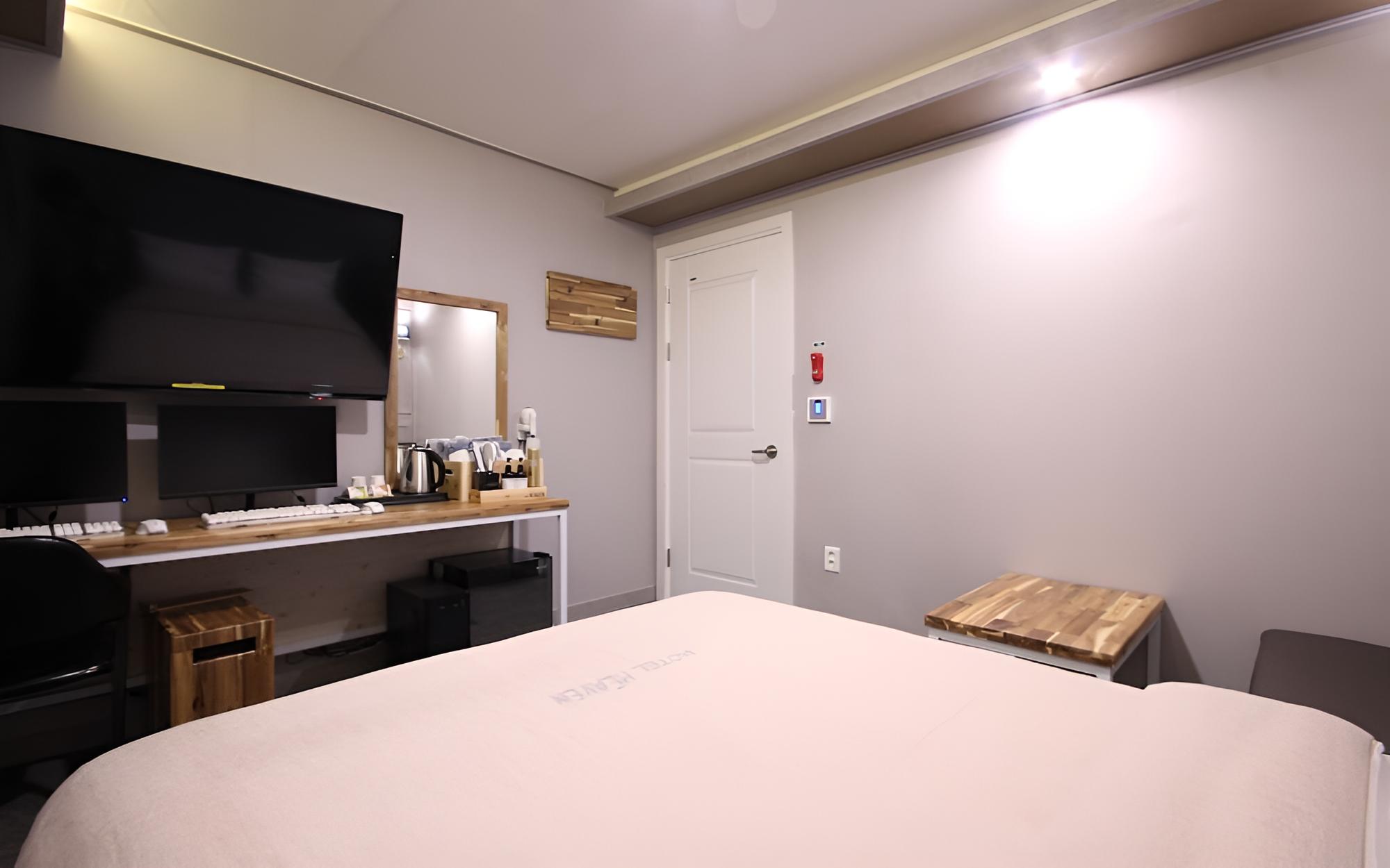 Photo 12
