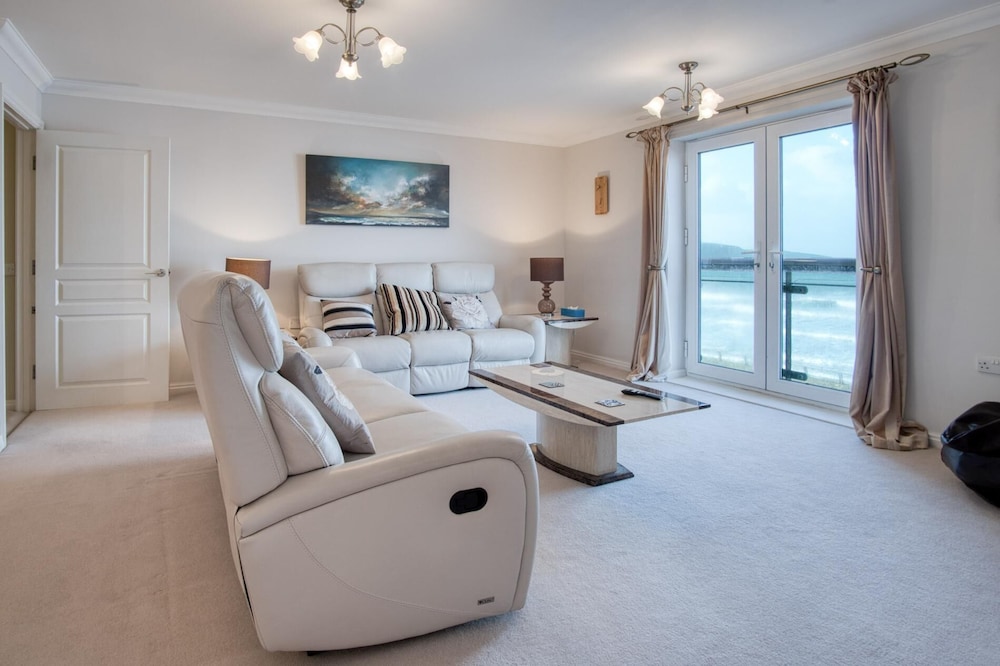 13 St Bride's Bay View - 4 Bedroom - Broad Haven