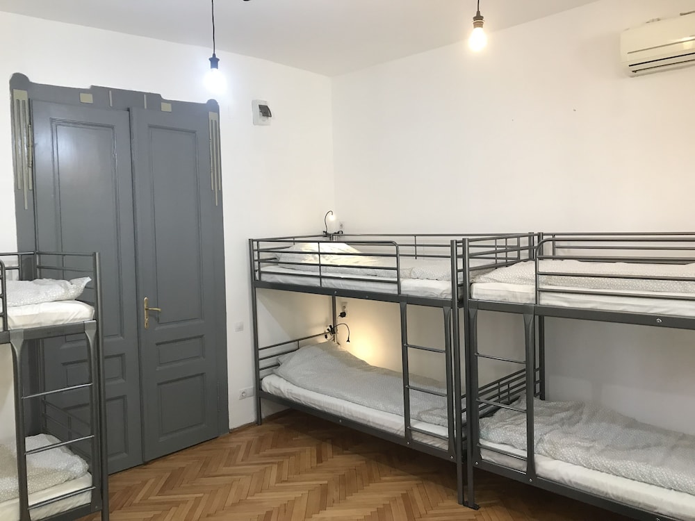 Passpartout Hostel