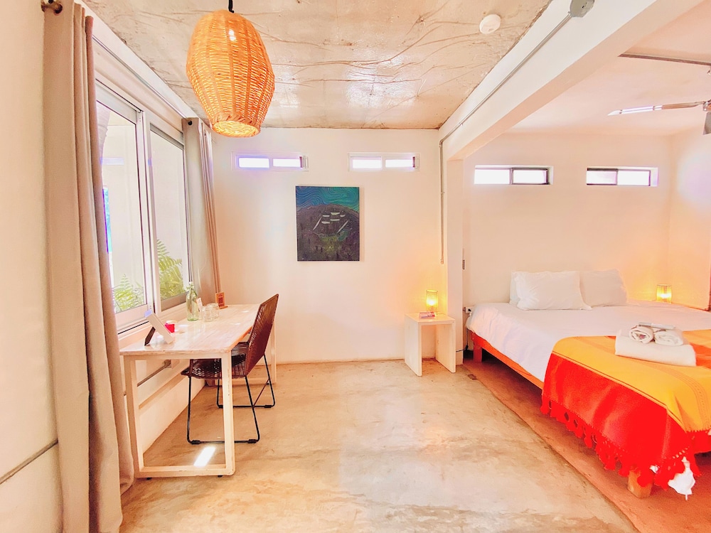Perro Surfero Hotel Boutique - Todos Santos, BCS