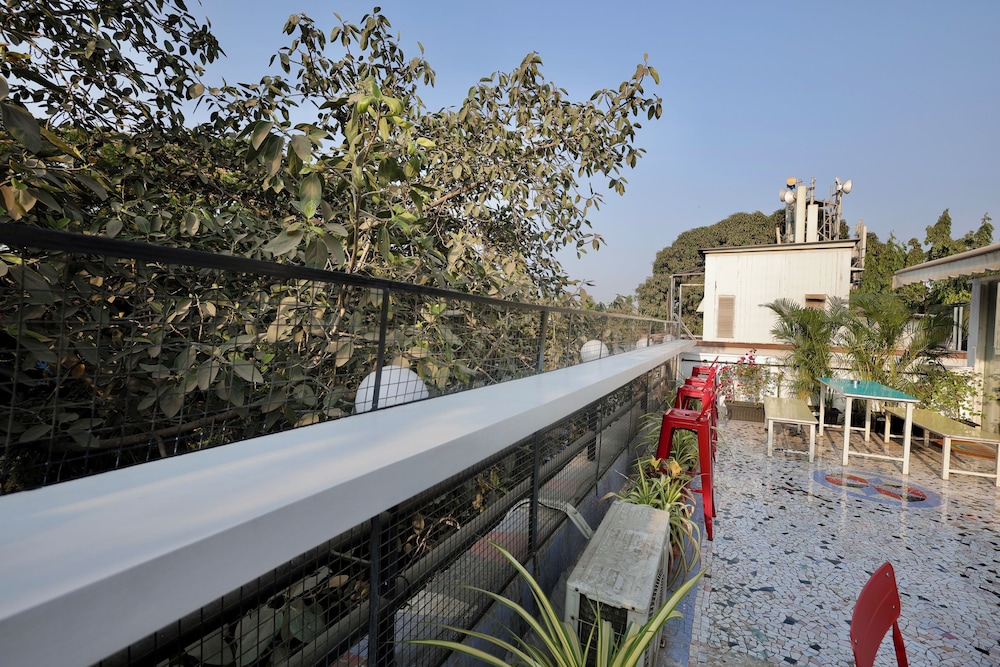 Locomo Hostel Mini - 9 mins from airport