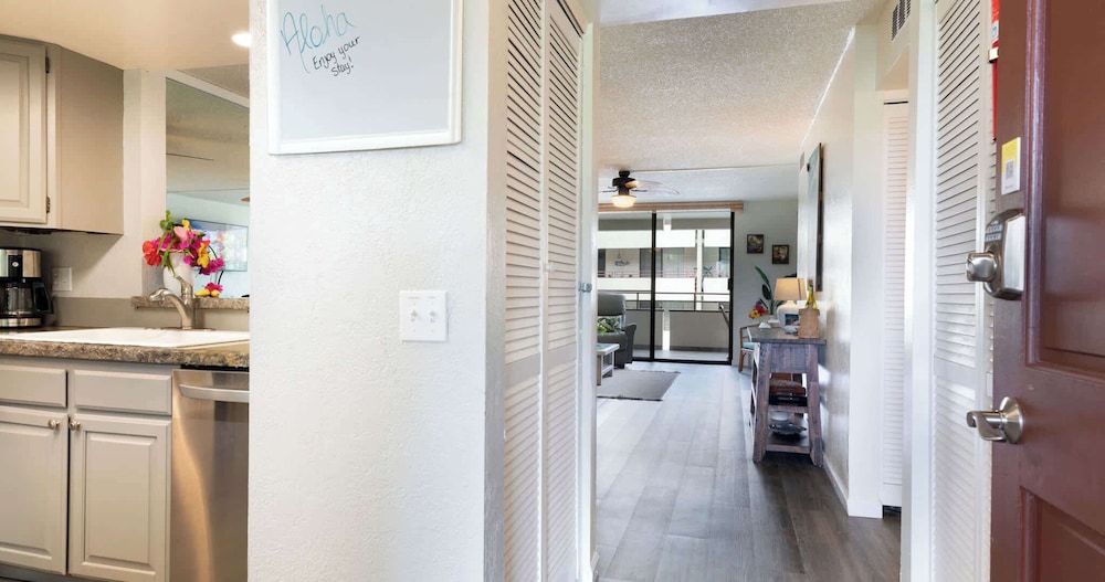 Oceanfront Condo 117 in Kailua-kona