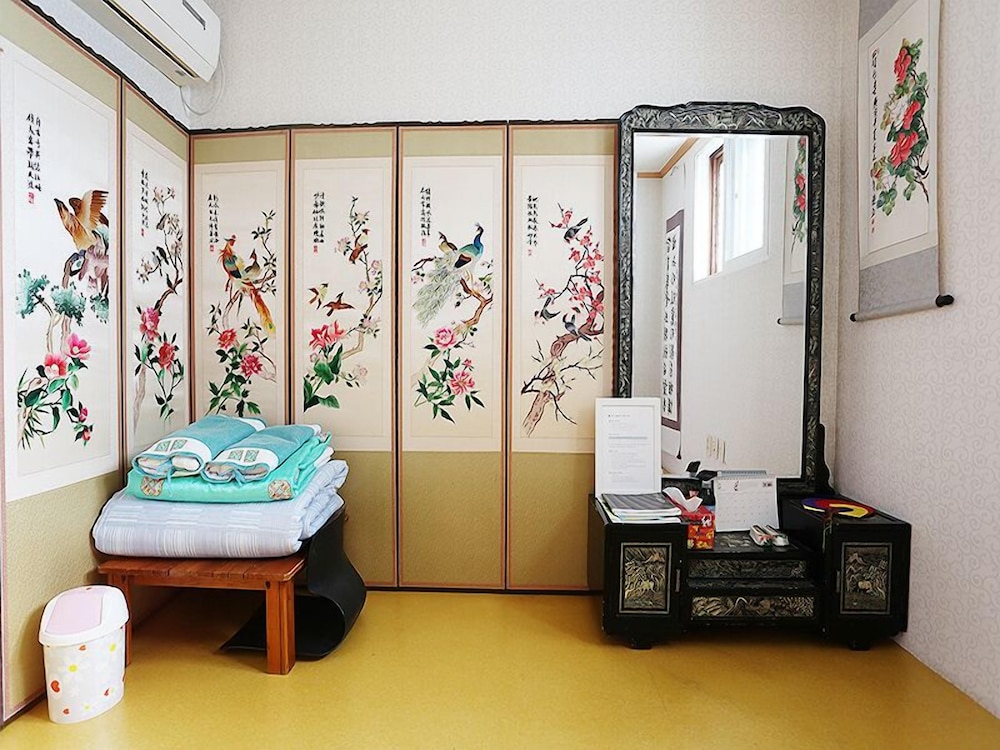 Inwoo House