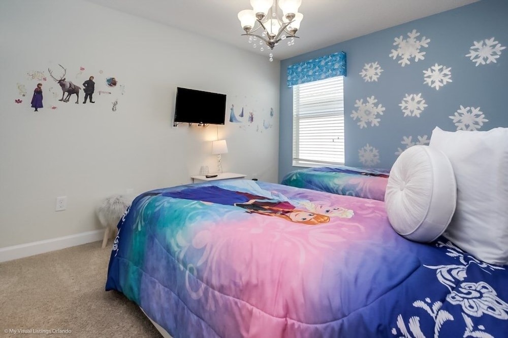 Ultimate 6 Bedroom Storey Lake Home 6 Villa by Redawning - Image 3