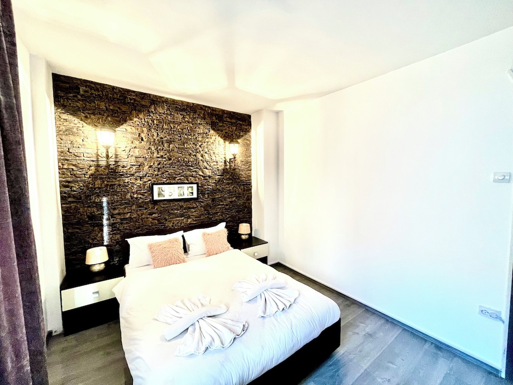 Tower Old City Apartment