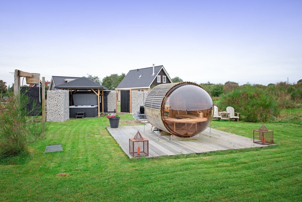 Holiday Home With Wellness Garden