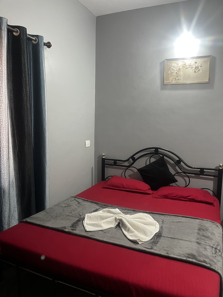 Casa Almeida Guest House