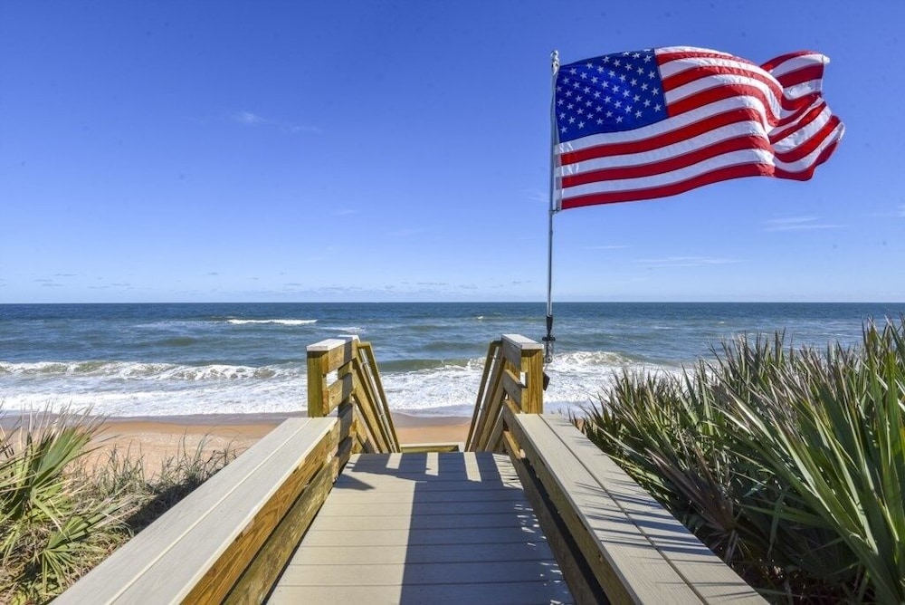 The White House On Flagler Beach - All 8 Bedroom Home