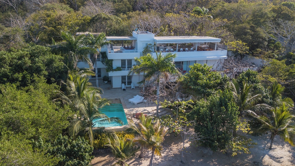 Villa  Deluxe Los Cocos - Property Image 9