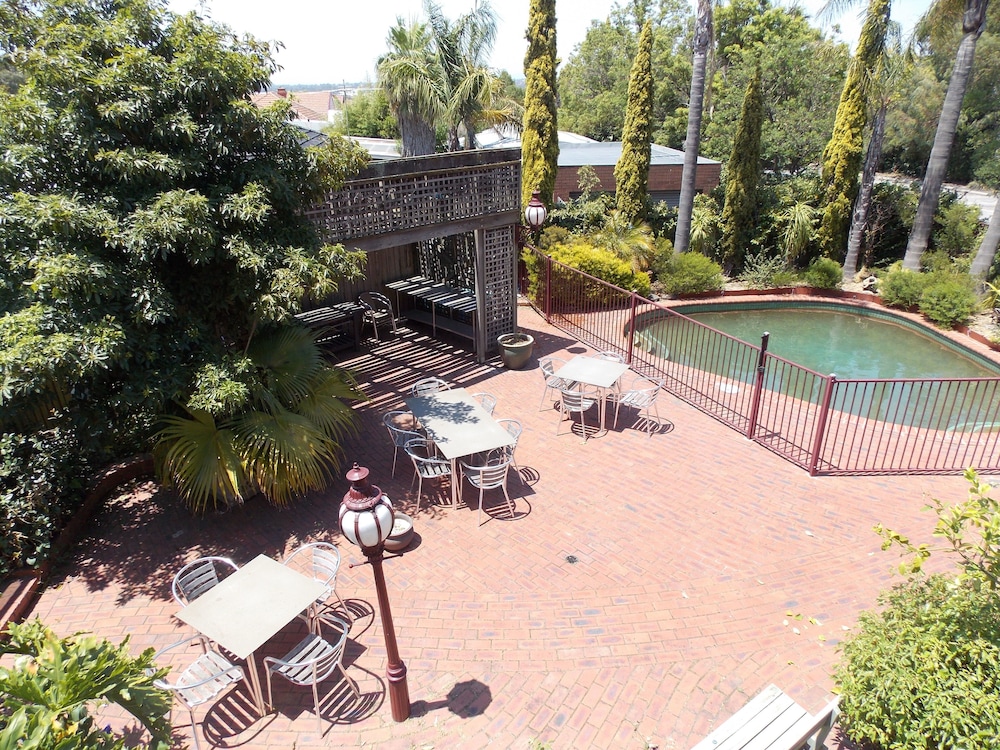Bell Motel