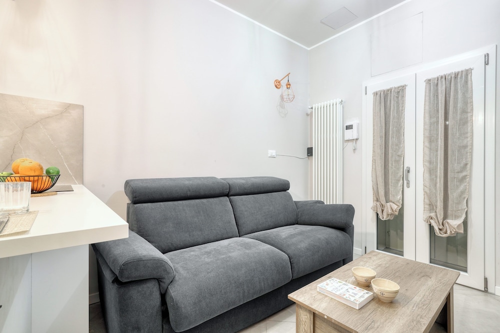 JOIVY Modern City Centre Flat