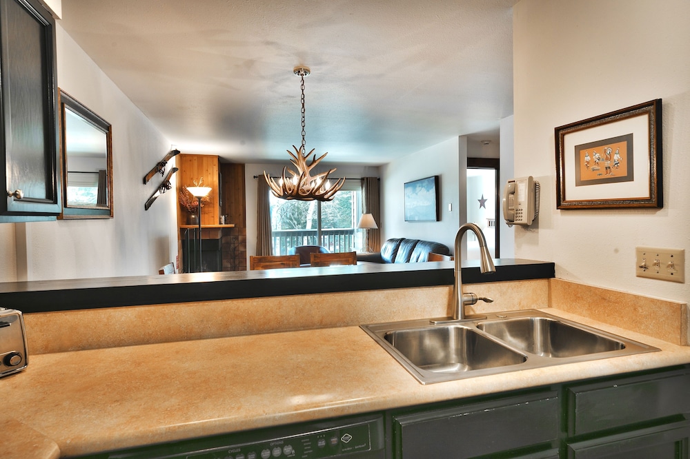 Park City Ski Resort - Snow Flower Vacation Homes