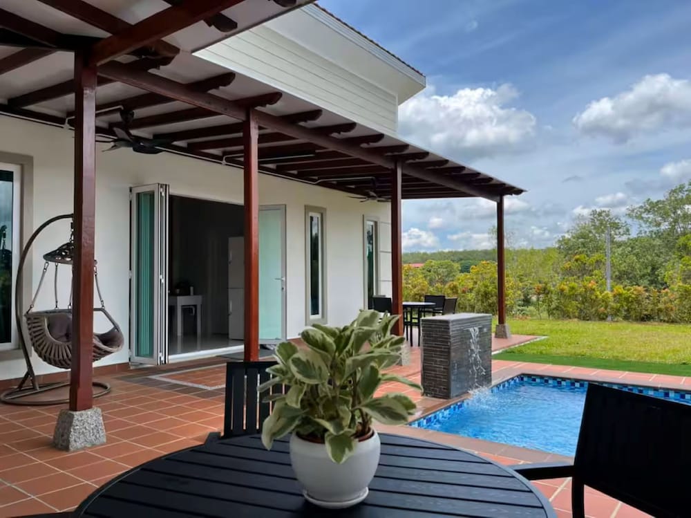 Villa RI Homestay