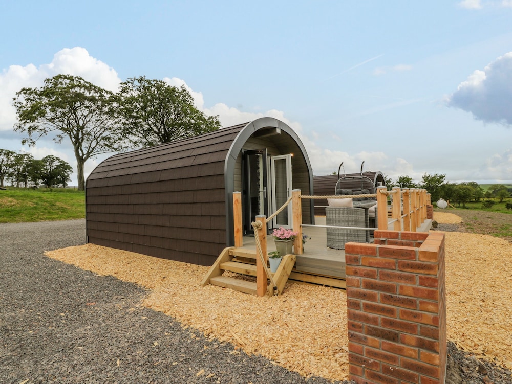 Laird Lodge 2