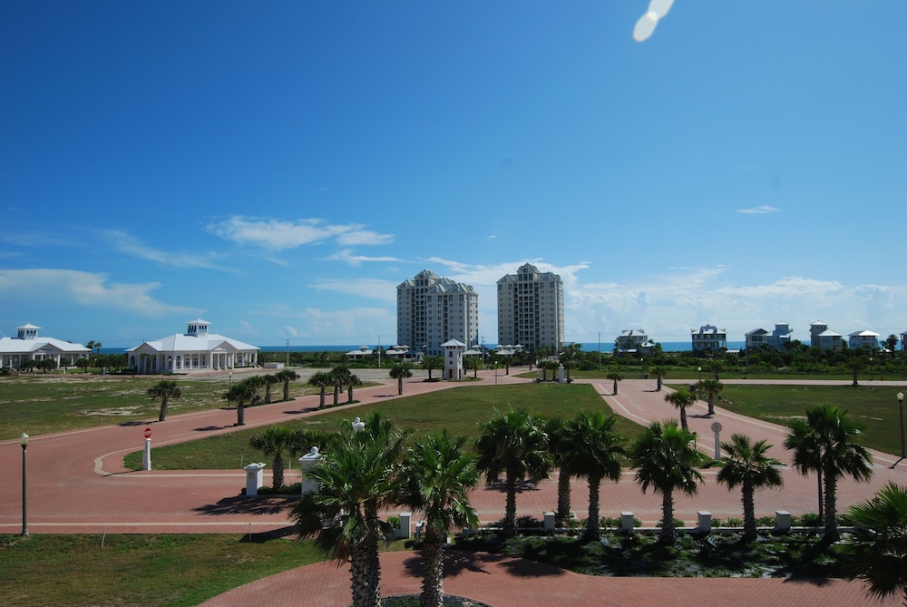 Kokopelli - Bay Front / Marina Front 3 Bedroom Townhouse by RedAwning