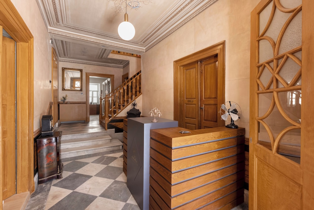 6 Roosevelt Str. photo 2